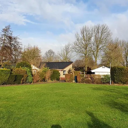 Luxe Vakantiebungalow Met Omheinde Tuin Voor Hond En