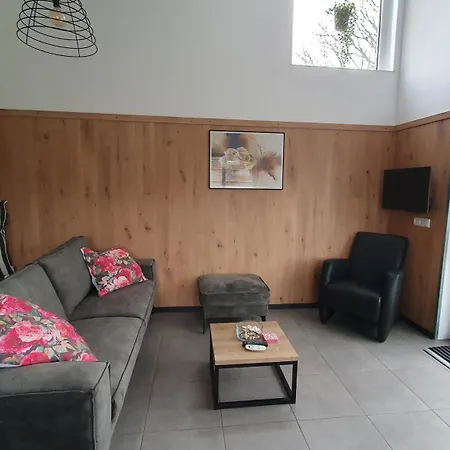 Luxe Vakantiebungalow Met Omheinde Tuin Voor Hond En Nyaraló *