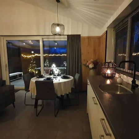 Luxe Vakantiebungalow Met Omheinde Tuin Voor Hond En