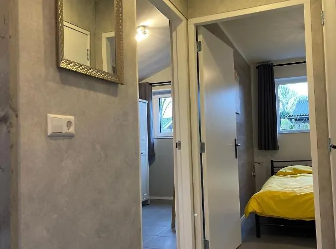 Luxe Vakantiebungalow Met Omheinde Tuin Voor Hond En Vakantiehuis Dirkshorn