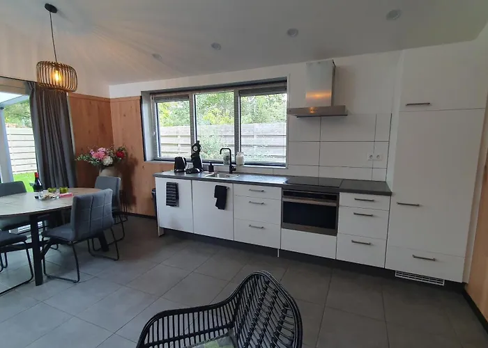 Luxe Vakantiebungalow Met Omheinde Tuin Voor Hond En Vakantiehuis *