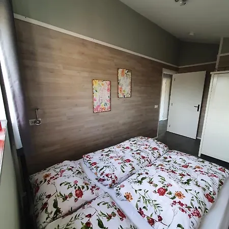 Luxe Vakantiebungalow Rust, Ruimte En Privacy * Dirkshorn