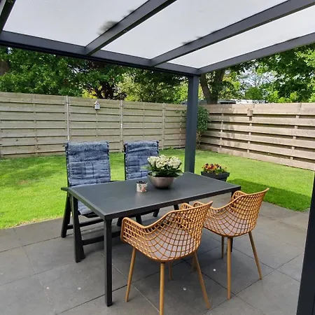 Luxe Vakantiebungalow Rust, Ruimte En Privacy Holiday home Dirkshorn