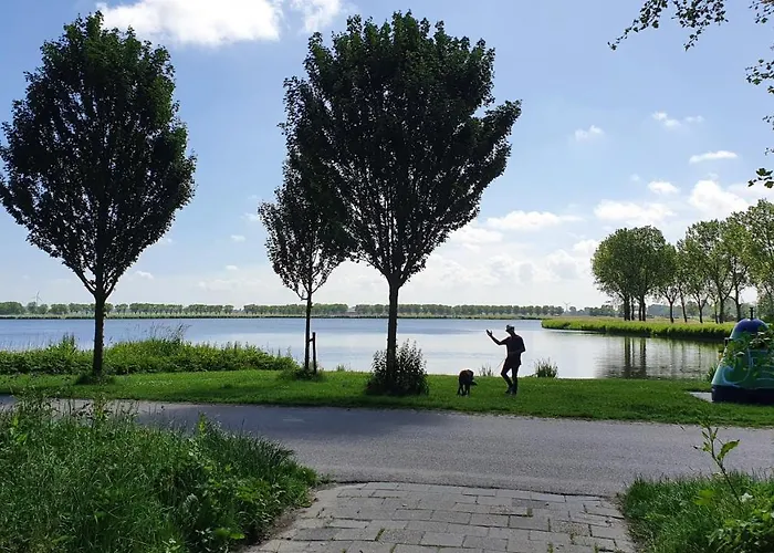 Luxe Vakantiebungalow Rust, Ruimte En Privacy * Dirkshorn